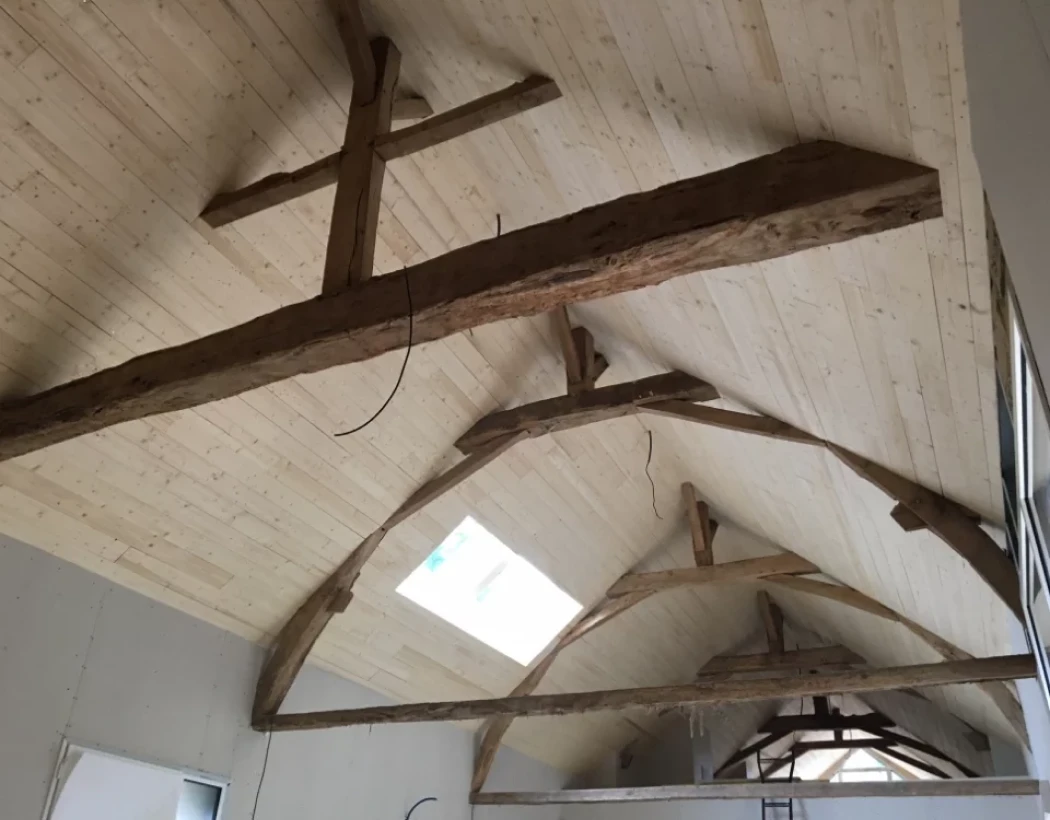 Rebours Menuiserie En Mayenne 53 Lentreprise Est Specialisee Dans La Fabrication De Charpente Sur Mesure Adaptee A Votre Projet Et Votre Environnement